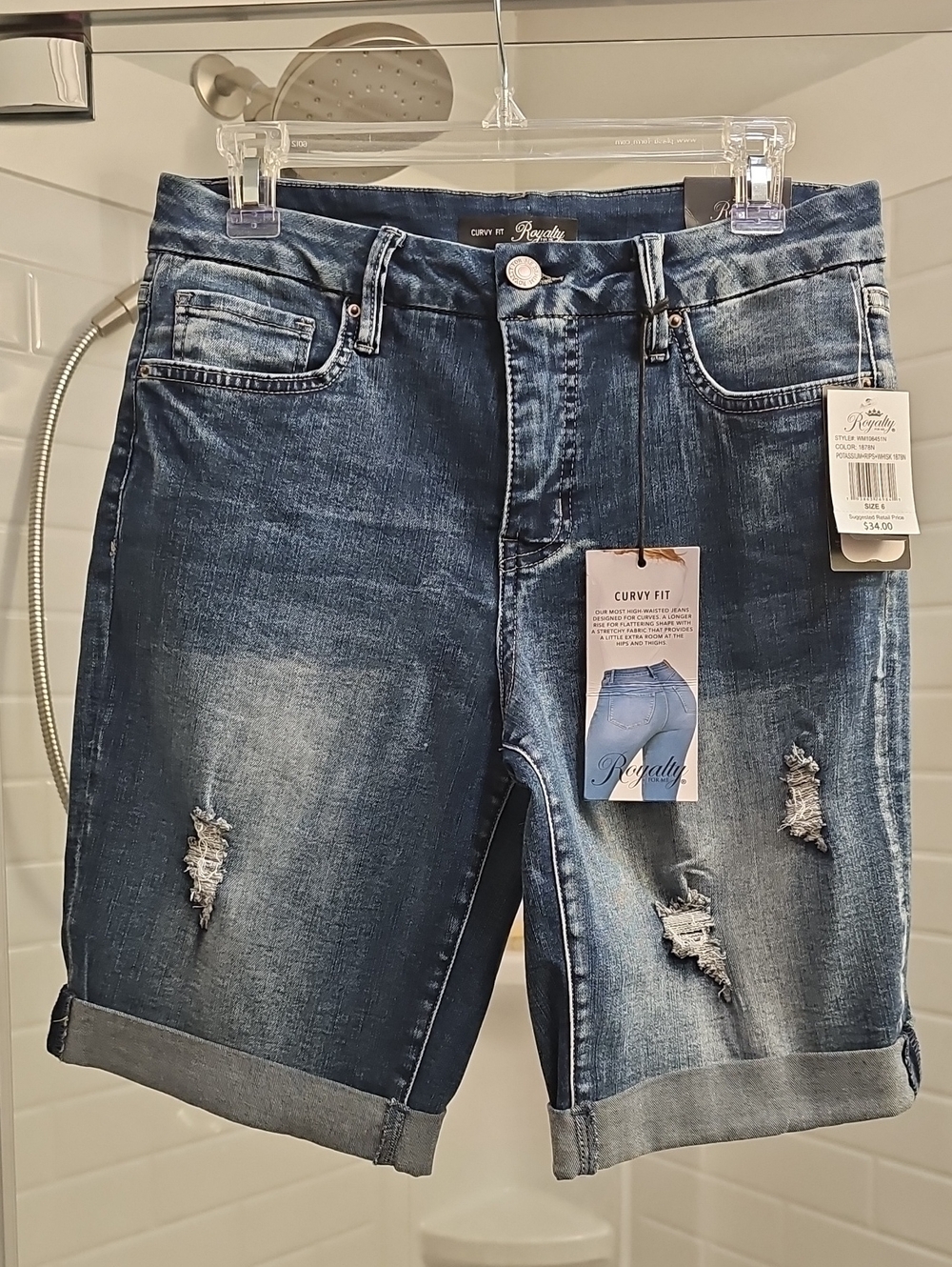 Royalty For Me Women's Blue Denim Cuffed Shorts. Curvy Fit. New With Tags.